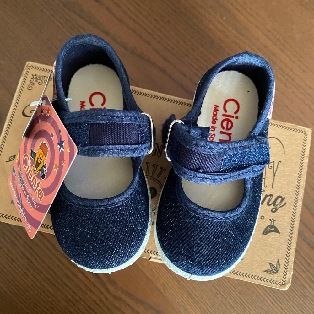Cienta Navy Baby Shoes
